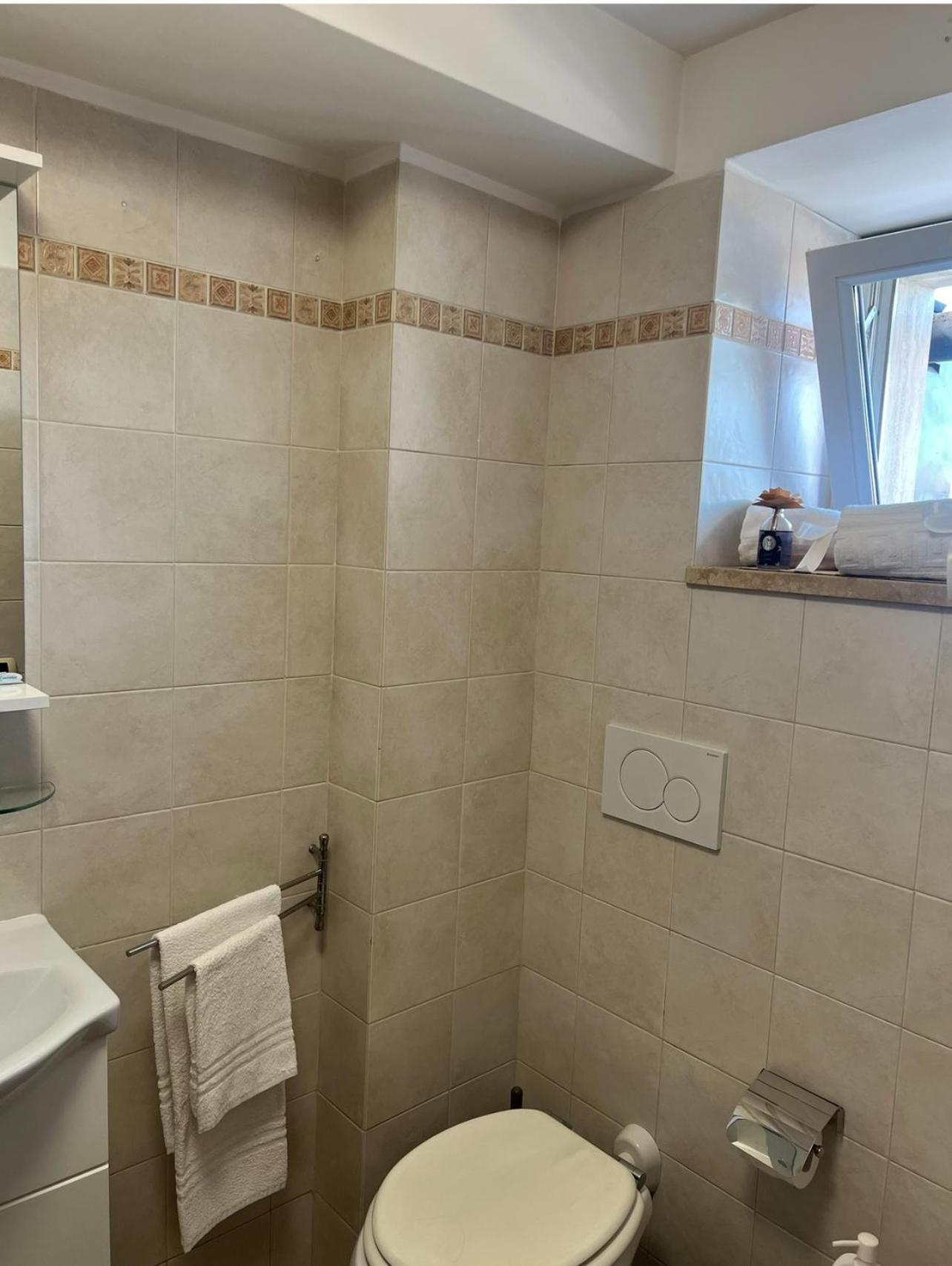 Petite maison Fiumicino Extérieur photo